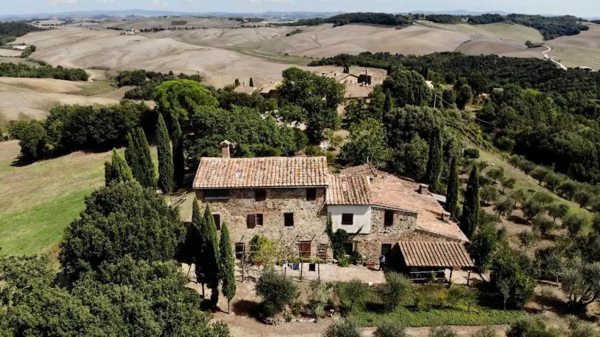 Casa Rosa A Murlo Apartment